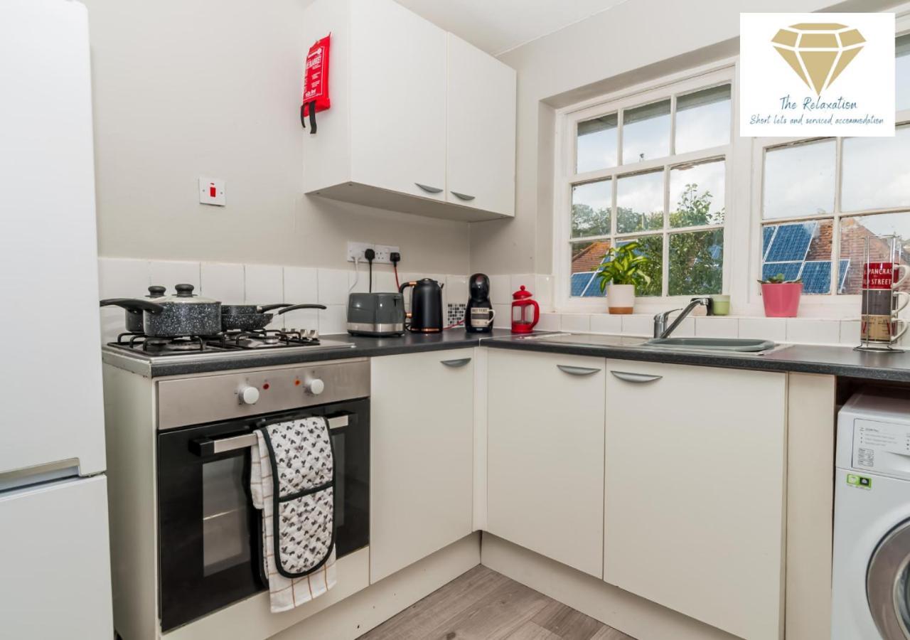 2 Bed Apartment-5 Guests - Business-Relocation-Parking - The Brighton Short Stay & Serviced Apartments Eksteriør bilde