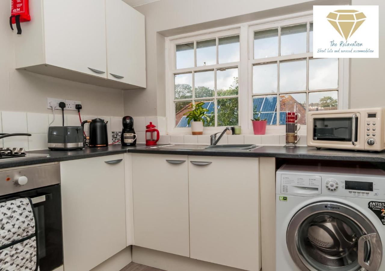 2 Bed Apartment-5 Guests - Business-Relocation-Parking - The Brighton Short Stay & Serviced Apartments Eksteriør bilde